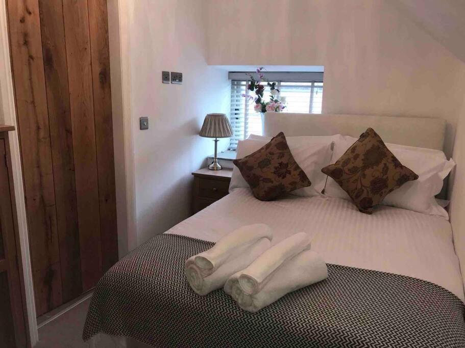 Chic 2 Bed Peak District Cottage Barn Near Alton Towers, Polar Bears, Chatsworth House Leek Exteriör bild