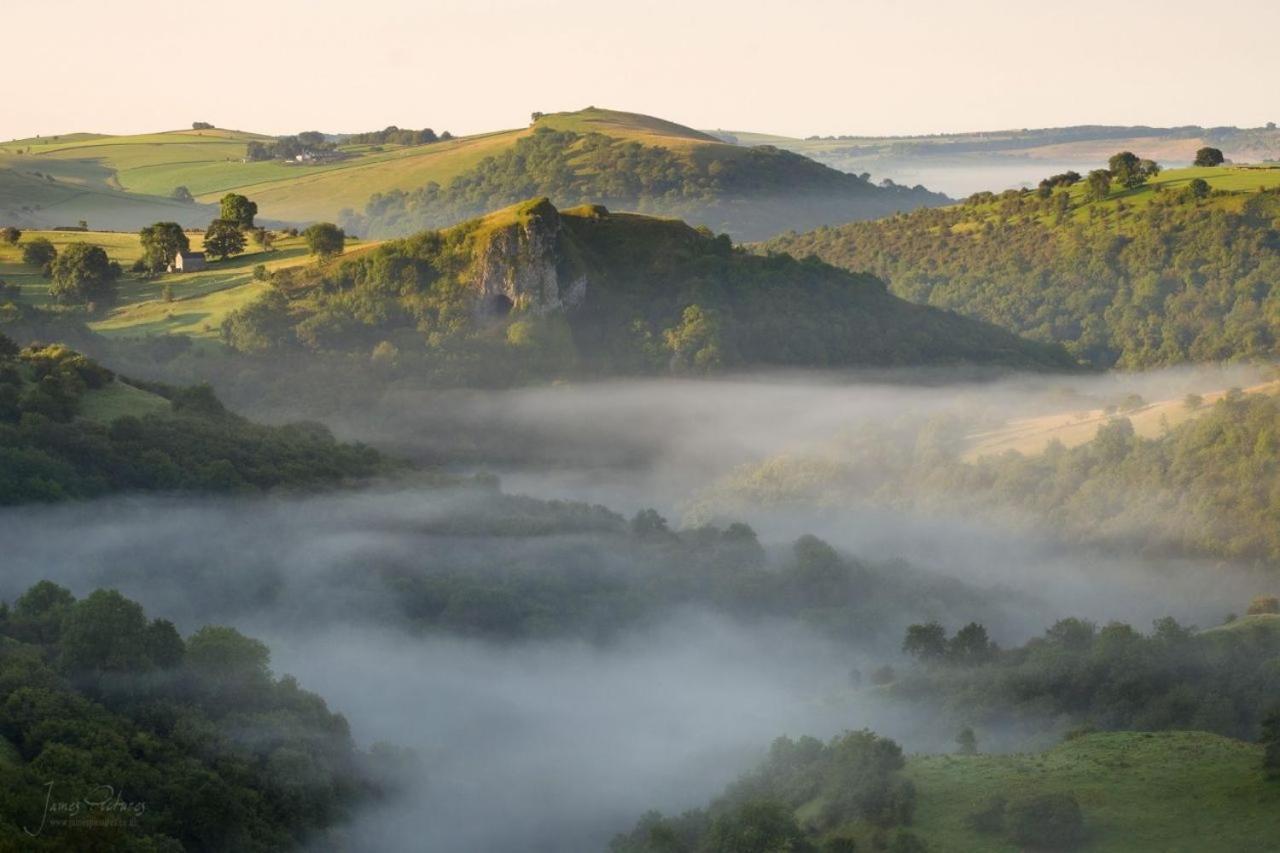 Chic 2 Bed Peak District Cottage Barn Near Alton Towers, Polar Bears, Chatsworth House Leek Exteriör bild